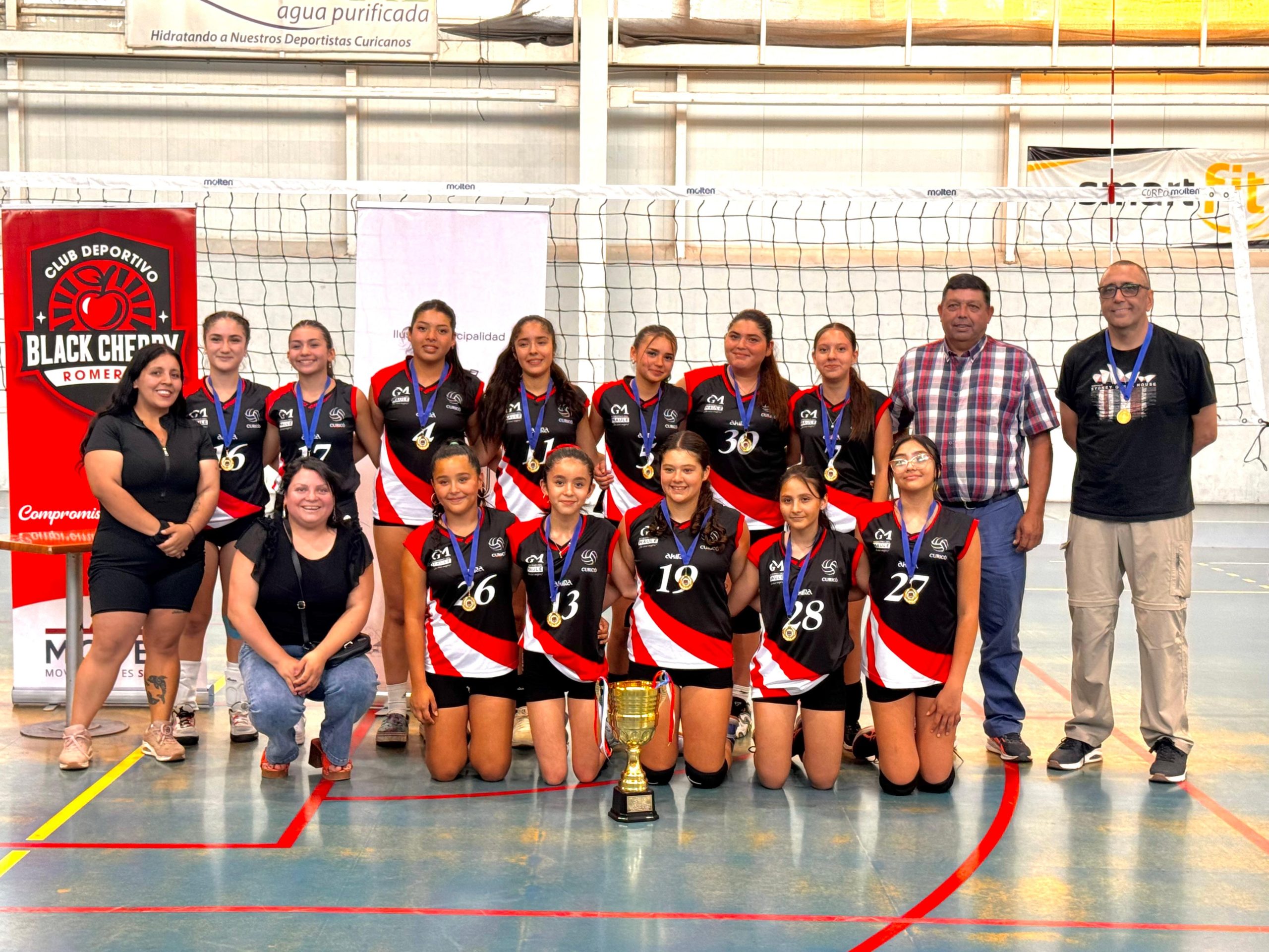 Equipo de Voleibol Curicó se consagra Campeón Inter clubes Copa Black Cherry Sub 14 en Curicó