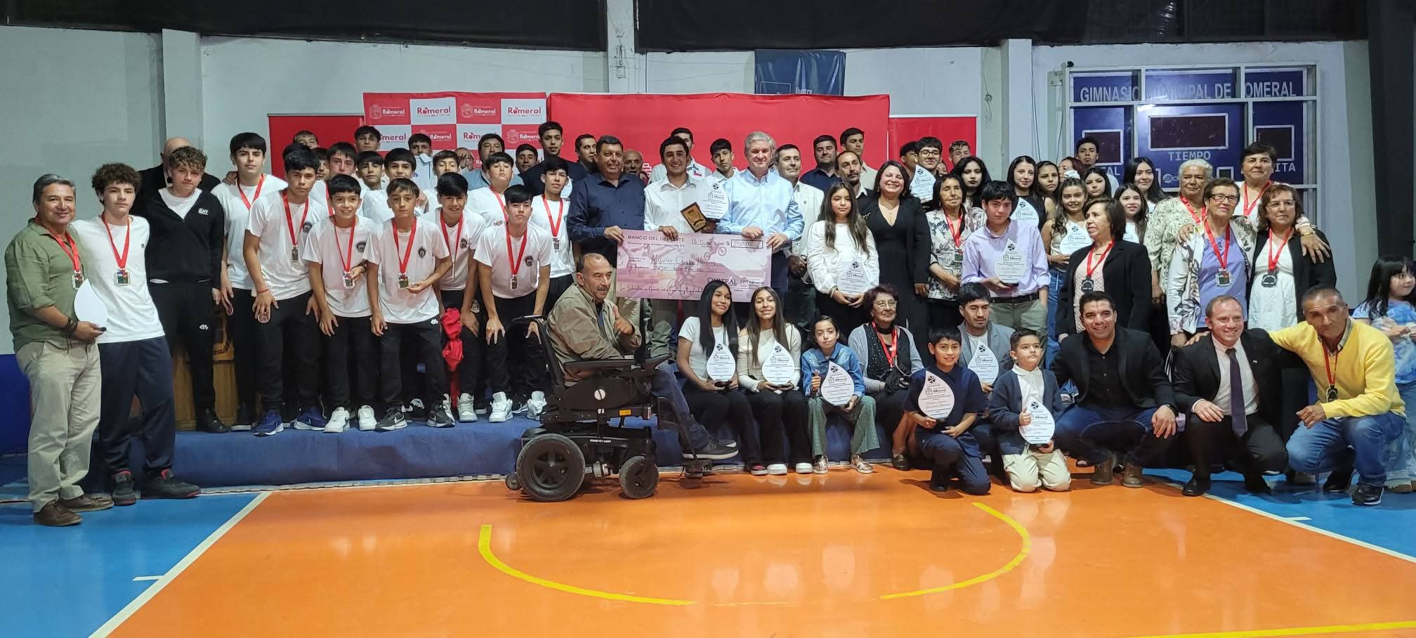 Romeral celebró su primera Gala Deportiva más de 80 atletas fueron reconocidos y Aquiles Canales se coronó como “El Mejor de los Mejores”